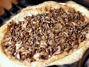 Блінчатий пиріг з куркою і грибами - фото-рецепти покрокового приготування