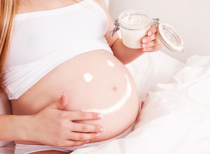 Чим мазати шкіру від розтяжок при вагітності