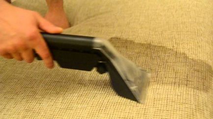 Curățarea canapelei cu un aspirator - îngrijirea mobilierului tapițat