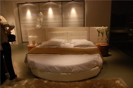 Dormitor de design cu un pat rotund 50 de idei de design - interiorul camerei foto