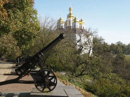 Пам'ятками Чернігова фото і опис