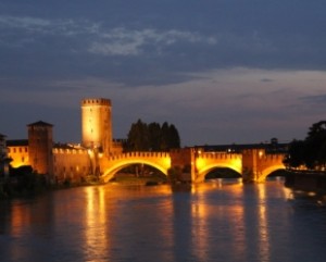 Atracții Verona Arena di Verona, Casa de Julieta, Podul Ponte Pietra