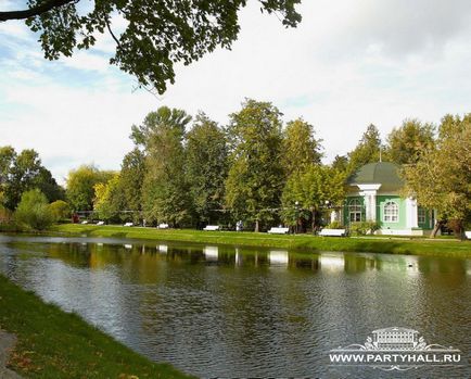 Catherine Park hely egy tökéletes nyaraláshoz, a kastély Saltykov