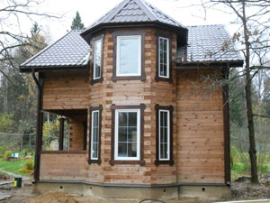 Еркер для дерев'яного будинку - практична і красива деталь будови