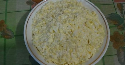 Salată evreiască cu brânză și usturoi - rețete de vacanță în 2017