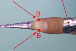 Forma stiletto köröm Dzayn éles körmök, manikűr fotó