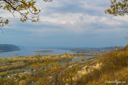 Munte ti-tiv și așezare roșie glinka, samara