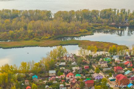 Munte ti-tiv și așezare roșie glinka, samara