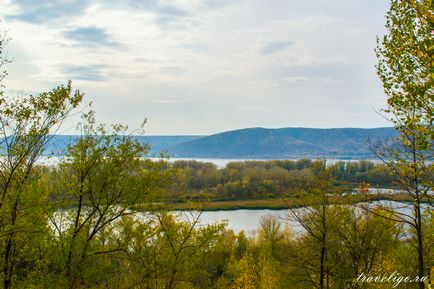 Munte ti-tiv și așezare roșie glinka, samara