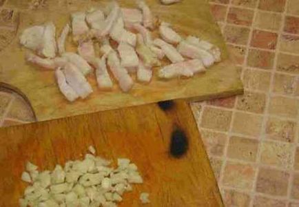 Pörkölt bárány szósszal - lépésről lépésre recept fotók a (élelmiszer) Pörkölt bárány szósszal - lépésről lépésre recept fotók