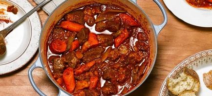 Goulash din carne de vită în stil maghiar - rețetă clasică