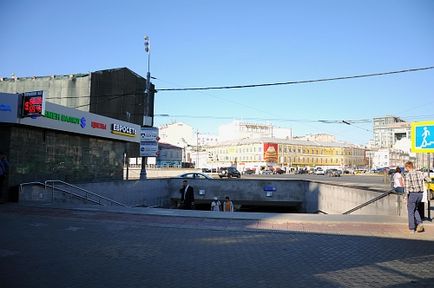 Cum sa ajungi la teatrul lunii (teatrul lunii)