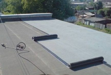 Cum și ce să acoperiți acoperișul garajului fără ajutoare - construcție și reparații