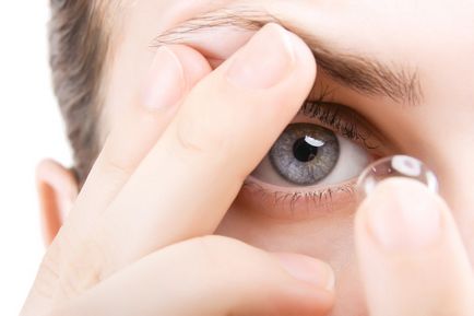 Якими очними інфекціями можуть нагородити контактні лінзи