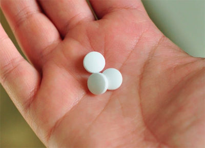 Як використовувати таблетки ністатин від лупи