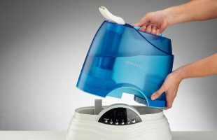 Как да се чисти предния капак в кухнята на мазнините в домашни условия