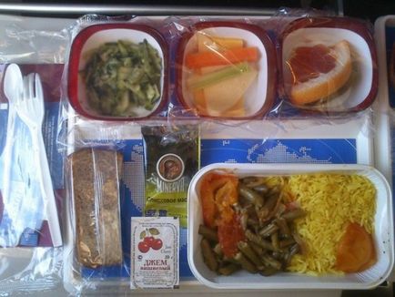 Hogyan juthat vegán ételt egy repülőgép - vegán