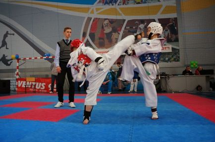 Cum de a construi un secret de contraatac al lui Taekwondo - un leu - un club de copii din Taekwondo