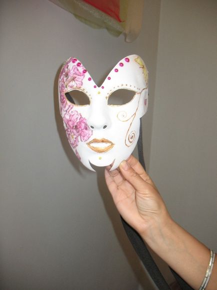 Як самим зробити карнавальну маску
