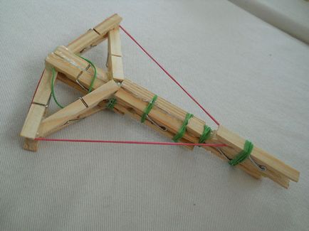 Cum să faci un catapult de la îmbrăcăminte la domiciliu