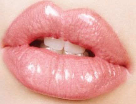 Як зробити пухкі губи без ботокса