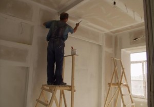 Cum se instalează un tavan fals cu mâinile tale