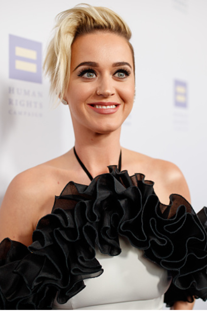 Katy Perry a încălzit zvonurile despre dragostea ei cu Robert Pattinson, o bârfă