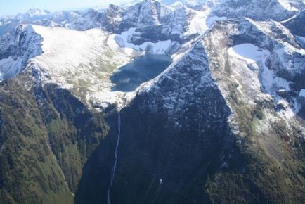 Kinzeluk Waterfall, Teritoriul Krasnoyarsk (fotografie)