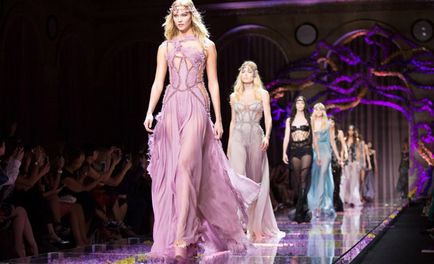 Versace kollekció őszi-téli 2015-2016, ruhák Atelier Versace