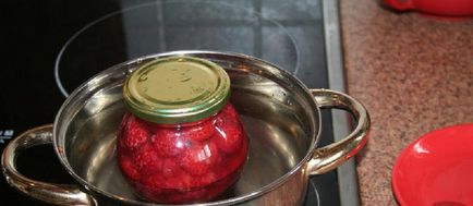 Compote de zmeură pentru iarnă - rețete fără sterilizare, cu adaos de mere, coacăze, portocale,