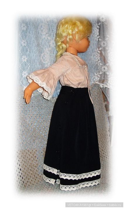 Костюмерна за лаштунками або казкові ролі винтажной ляльки Ніни