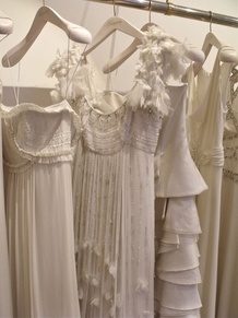 Культові весільні сукні temperley london