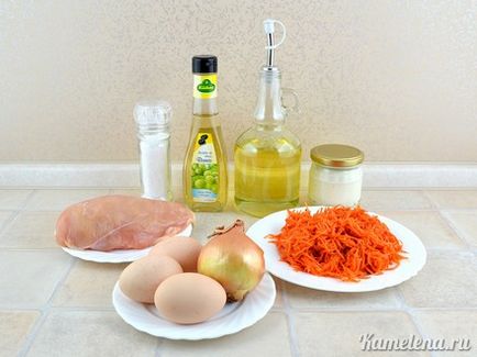 Csirke saláta omletnoy szalag - egyszerű receptek