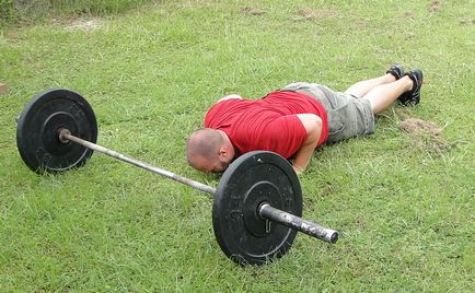 A legjobb gyakorlatok kezét a bicepsz otthon