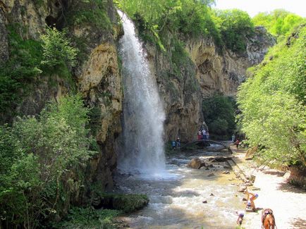 Cascade de miere în kislovodsk, inel de munte