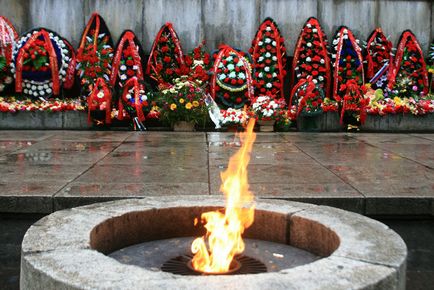 Меморіал «вічний вогонь слави», великий новгород