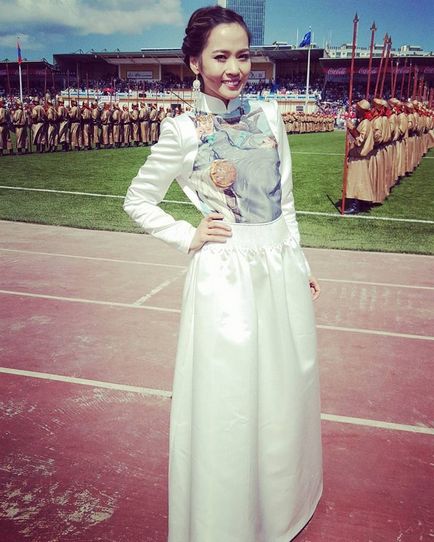 Haine naționale - tendință a festivalului naadam