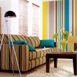 Striped tapet (50 fotografii) dungi pentru pereți în interior, mobilier de bucatarie, combinație și