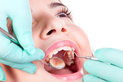 Пухлина після імплантації зуба