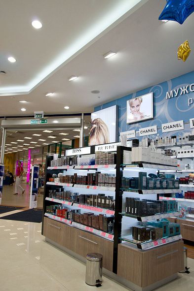 Magazine de iluminat pentru cosmetice și parfumerie - trucuri mici