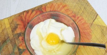 Pite áfonya (egyszerű, tejföl) recept fényképpel (perc Tápértékek Kcal) Pite áfonya (egyszerű, tejföl) receptek fotókkal