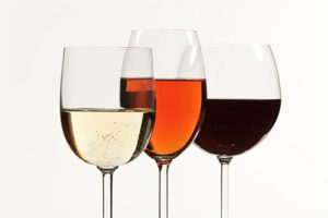 Чому домашнє вино каламутне і як це виправити