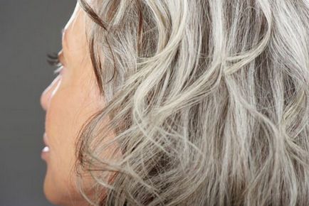De ce părul gri pe cap de la o vârstă fragedă - cauzele părului gri la bărbați și femei