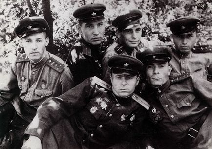 Чому Сталін повернув погони в 1943 році, червона армія
