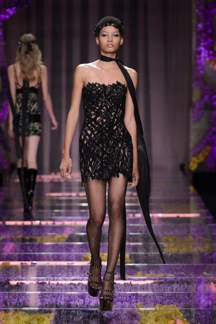 Atelier chic chic relaxat versace charming haute couture 2016 - fair