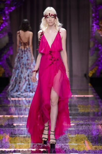 Atelier chic chic relaxat versace charming haute couture 2016 - fair