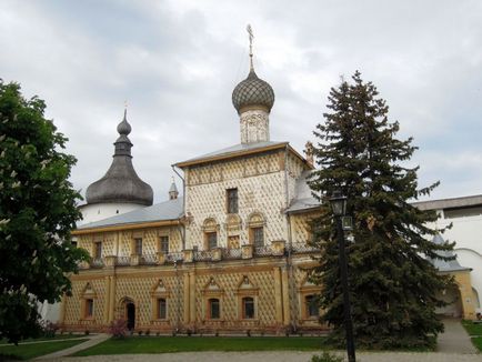 Kremlinul Rostov - o plimbare prin Kremlinul din Rostov, cu o fotografie