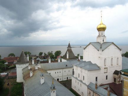 Kremlinul Rostov - o plimbare prin Kremlinul din Rostov, cu o fotografie