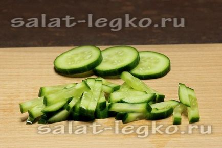Салат із стебел селери з огірками