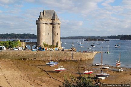 Saint kicsit mögé a falak (Saint-Malo, Franciaország)